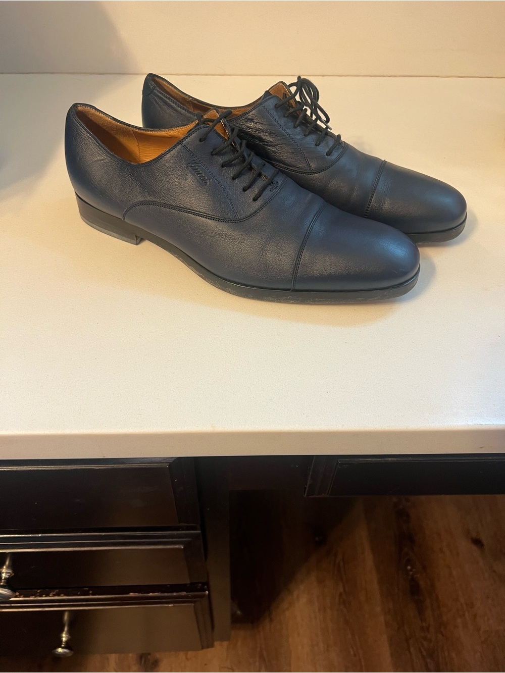 Authentic Gucci Blue Mens Cap-Toe Leather Dress Shoes . Size 8 UK/9 US